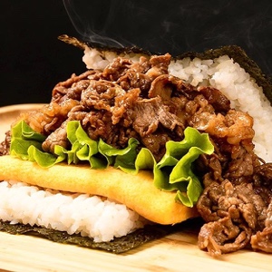 キッチンカー限定「焼肉おにぎりバーガー」新登場！