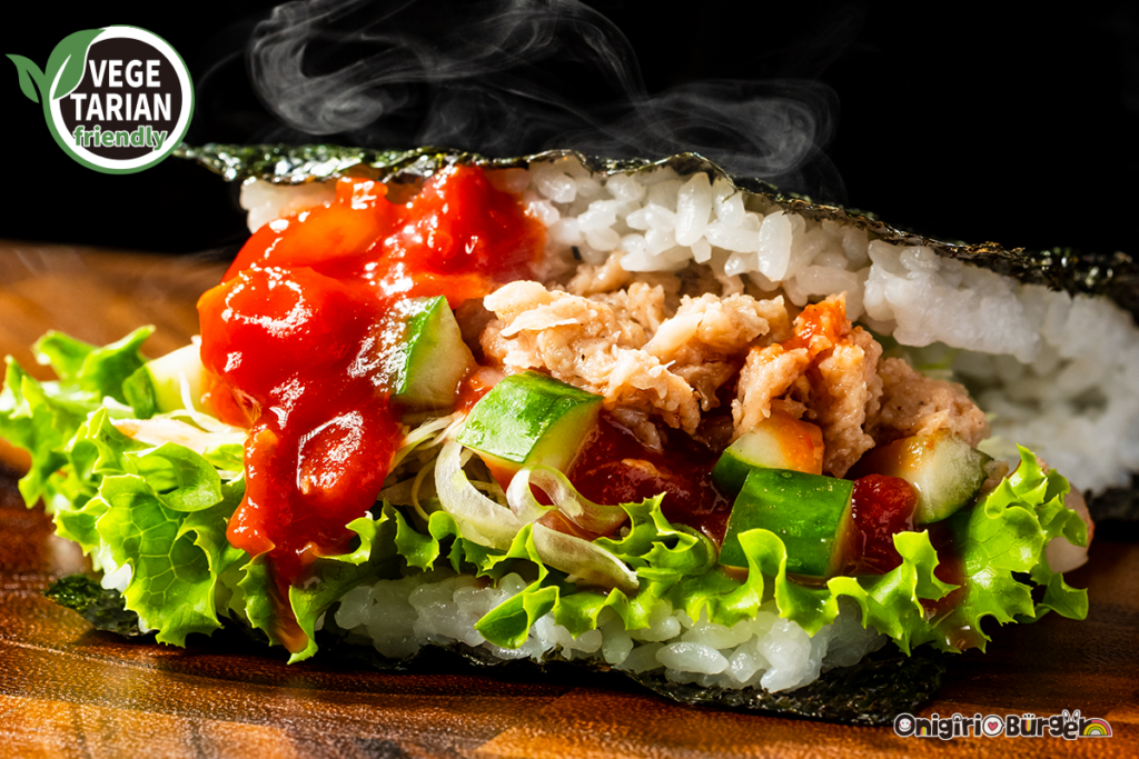 【ベジタリアン・フレンドリー】タコスの味わいを、日本流に！「ソイミートタコライス」おにぎりバーガー｜OnigiriBurger 関西国際空港本店